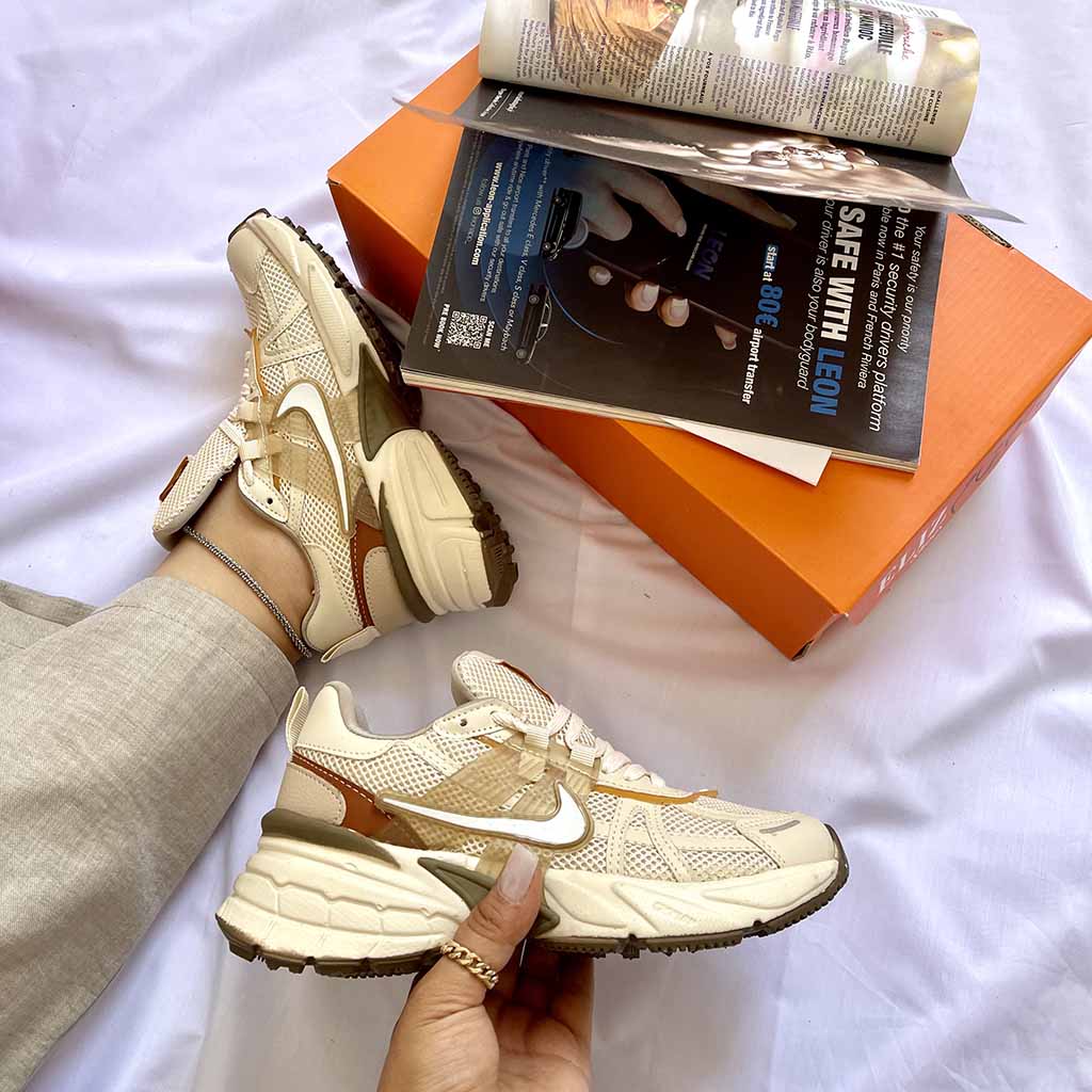 کتونى نایک V2k