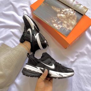 کتونى نایک V2k